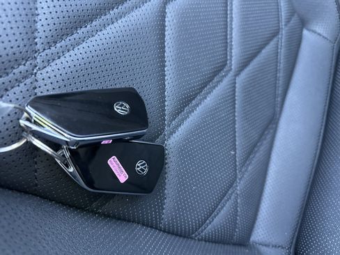 Used 2024 Volkswagen Atlas SE image 20