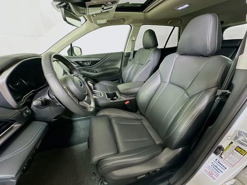 Used 2025 Subaru Outback Limited image 22