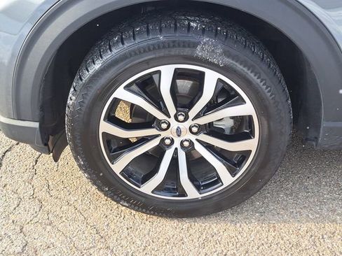 Used 2025 Ford Explorer ST-Line image 9