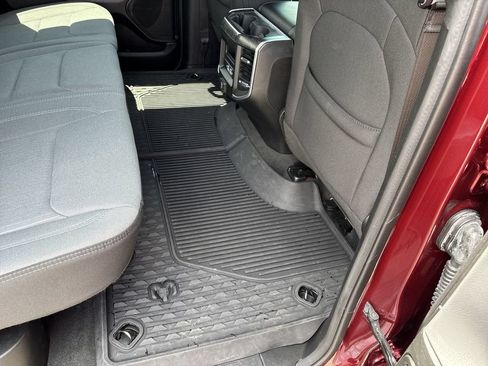 Used 2022 RAM 1500 Big Horn AWD/4WD image 40