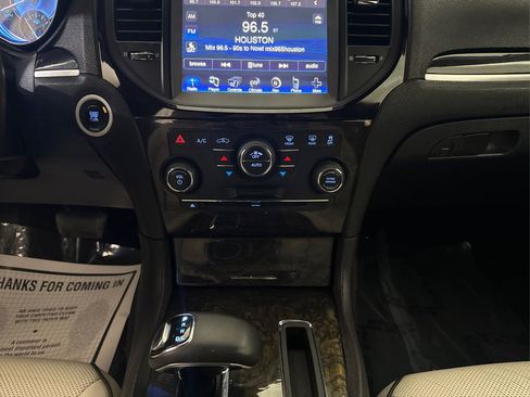 Used 2014 Chrysler 300 Uptown Edition w/ Quick Order Package 22M image 31