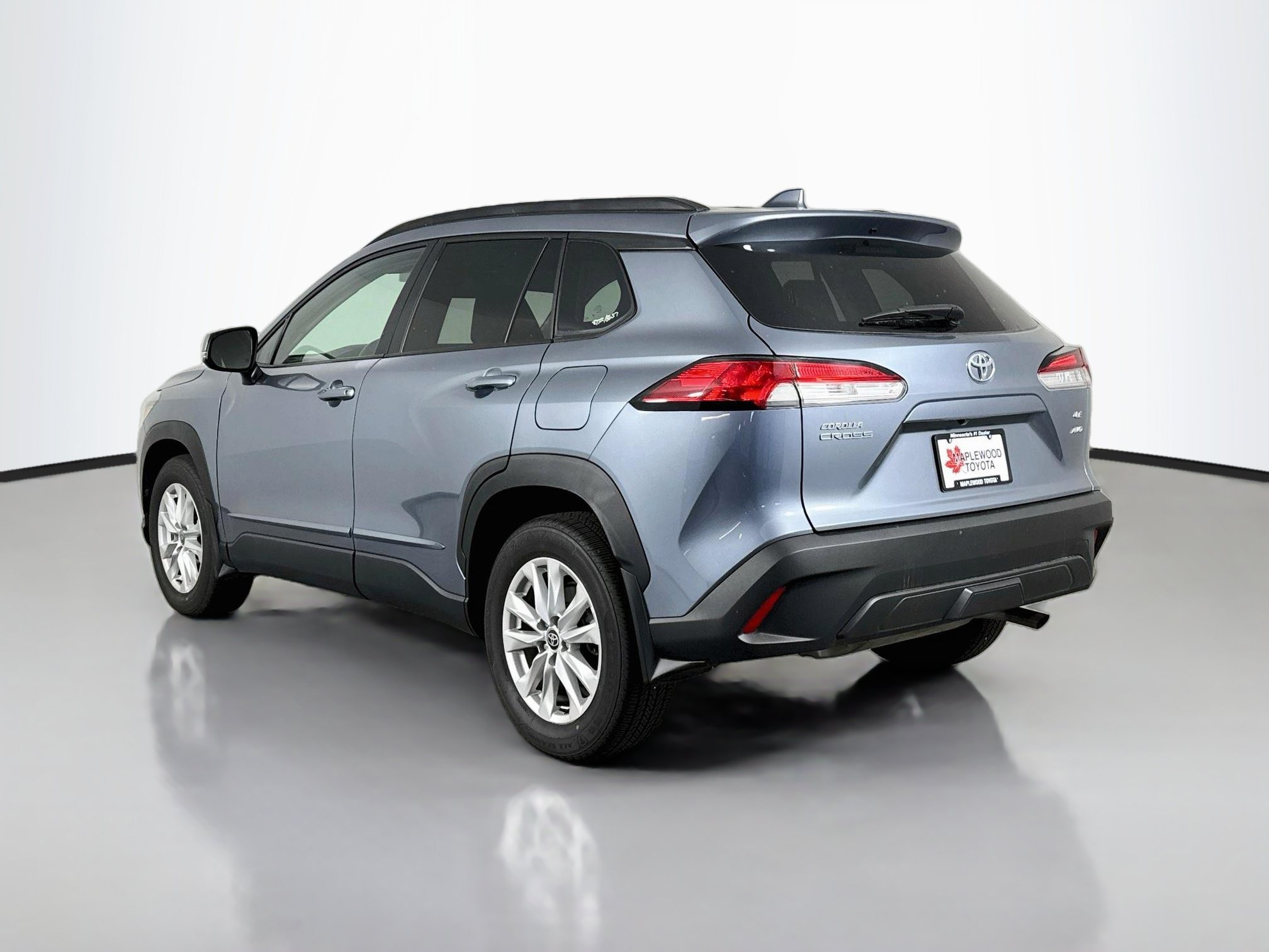 Certified 2024 Toyota Corolla Cross LE AWD/4WD image 5