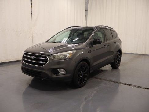 Used 2018 Ford Escape SE w/ SE Sport Appearance Package FWD image 4