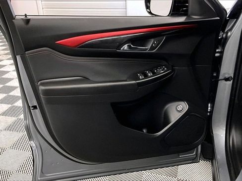 Used 2025 Chevrolet TrailBlazer RS w/ Convenience Package image 18