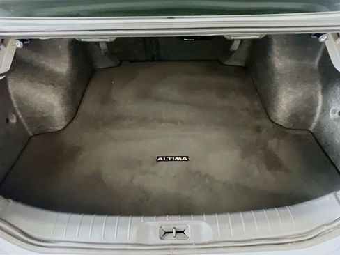 Used 2024 Nissan Altima 2.5 SR w/ SR Premium Package FWD image 26