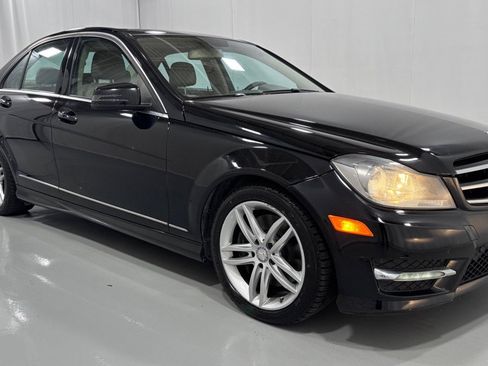 Used 2014 Mercedes-Benz C 300 4MATIC Sedan image 3