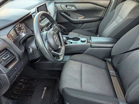 Used 2024 Nissan Rogue SV image 15