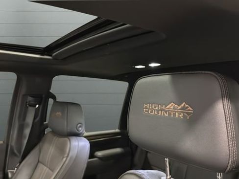 Used 2025 Chevrolet Silverado 3500 High Country w/ High Country Premium Package image 16