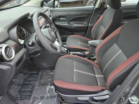 New 2025 Nissan Versa SR image 18