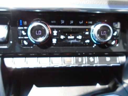 Used 2023 GMC Sierra 1500 Denali w/ Denali Reserve Package AWD/4WD image 66