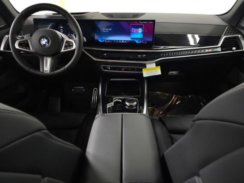 Used 2026 BMW X5 xDrive40i w/ M Sport Package AWD/4WD image 8