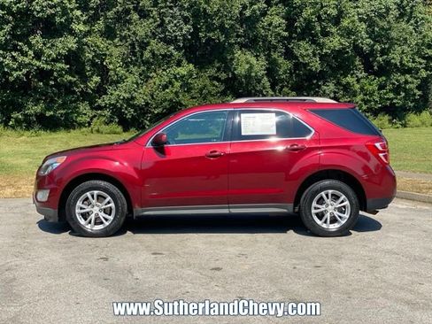 Used 2017 Chevrolet Equinox LT w/ Convenience Package AWD/4WD image 4