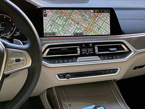 Used 2022 BMW X7 xDrive40i w/ Premium Package image 6