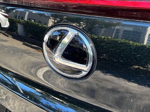 Used 2021 Lexus UX 200 w/ Premium Package FWD image 31