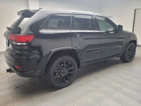 Used 2019 Jeep Grand Cherokee Altitude AWD/4WD image 10