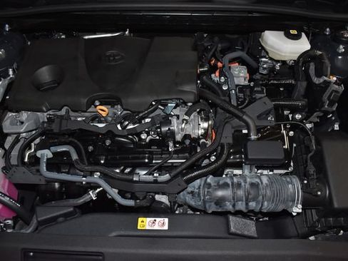 Used 2025 Toyota Camry LE FWD image 36