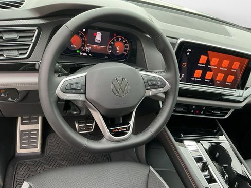 New 2026 Volkswagen Atlas Peak Edition image 10