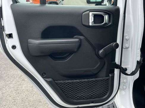 Used 2021 Jeep Wrangler Unlimited Sport image 16