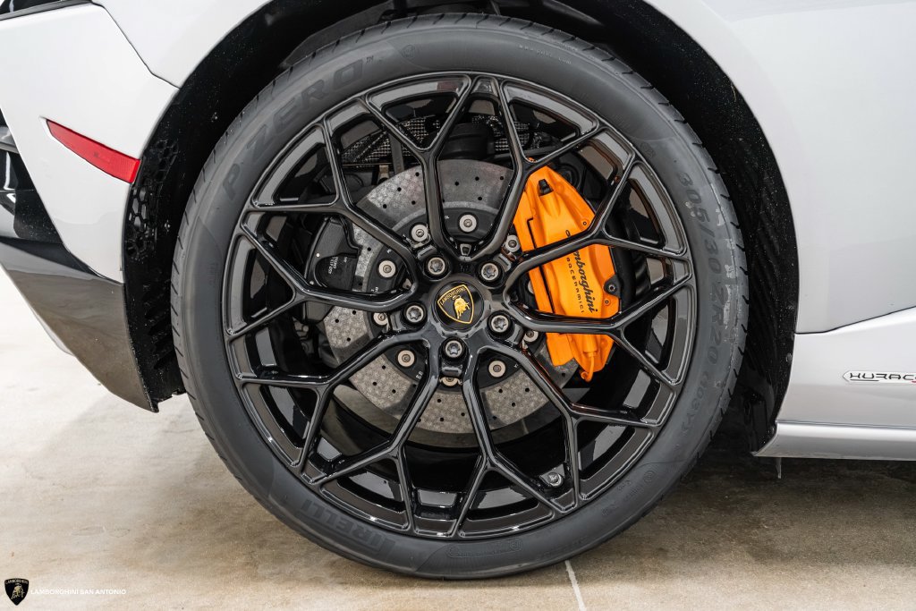 Used 2020 Lamborghini Huracan EVO AWD/4WD image 8