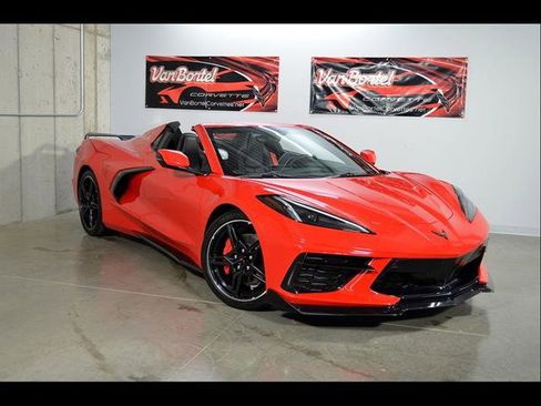 Used 2022 Chevrolet Corvette Stingray Preferred Conv w/ Battery Protection Package RWD image 1
