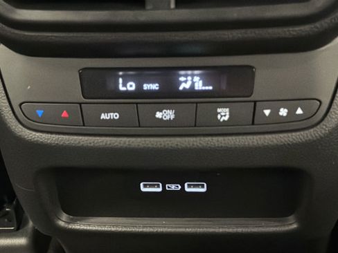Used 2023 Honda Pilot EX-L image 35