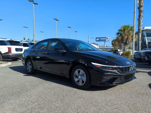 New 2026 Hyundai Elantra SE image 9