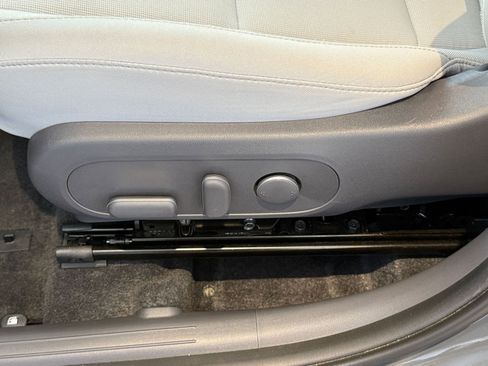 Used 2025 Hyundai Kona SEL image 23