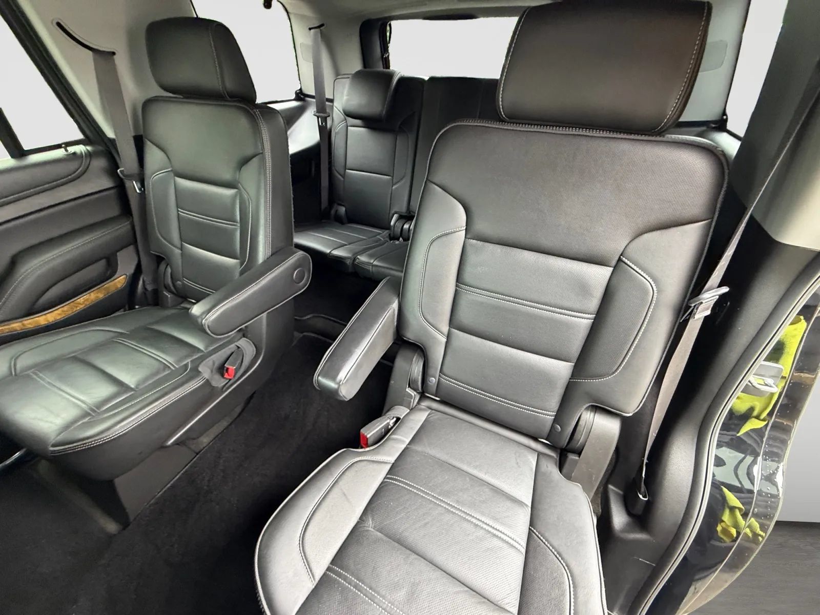 Used 2017 GMC Yukon Denali w/ Open Road Package AWD/4WD image 15