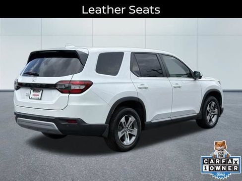 Used 2023 Honda Pilot EX-L image 3