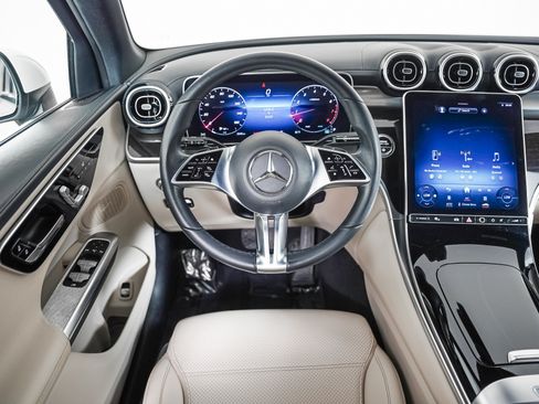 Certified 2023 Mercedes-Benz GLC 300 image 11