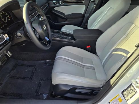 Used 2025 Honda Civic Sport image 25