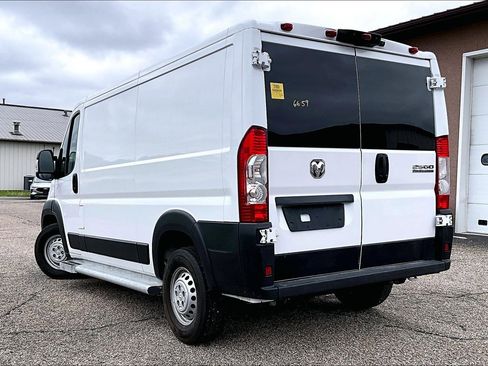 Used 2025 RAM ProMaster 2500 w/ U-Haul Equipment Group FWD image 5