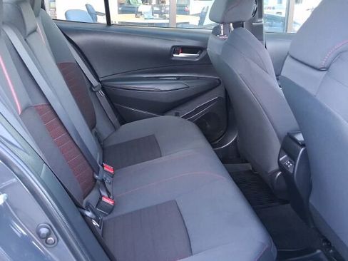 Used 2024 Toyota Corolla SE w/ SE Package image 31