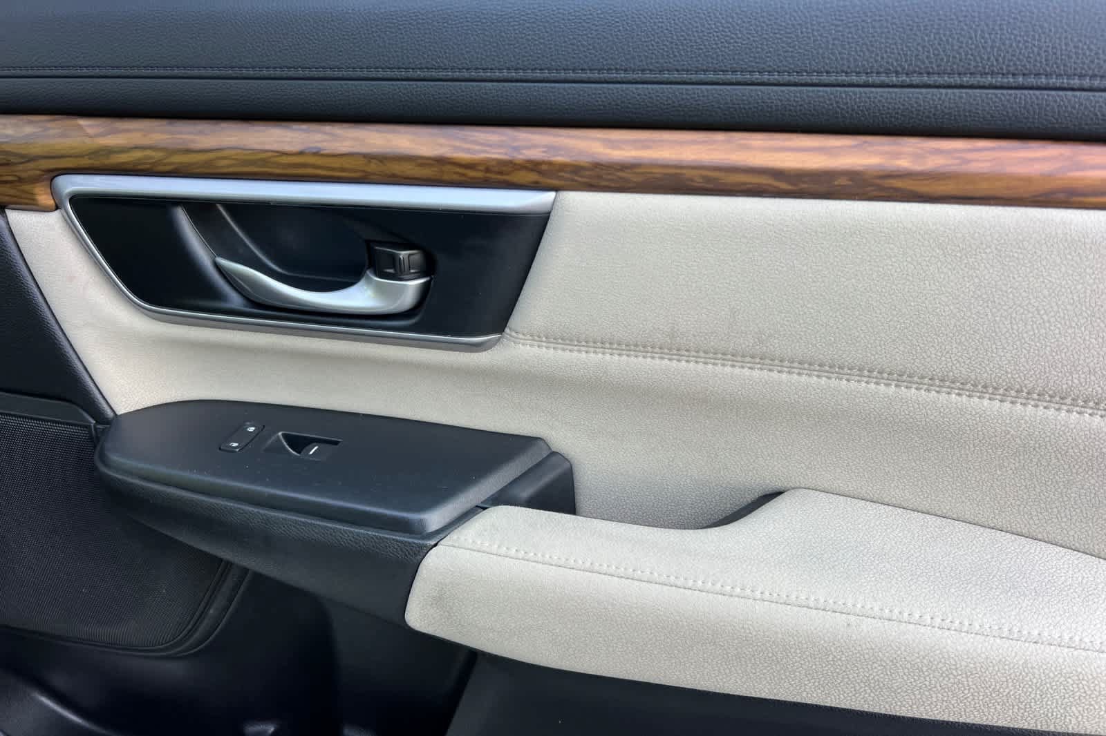 Used 2017 Honda CR-V EX image 19