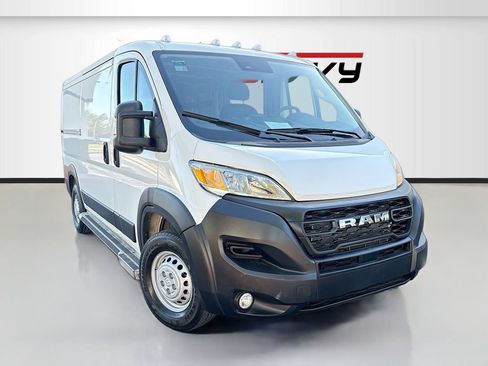 Used 2025 RAM ProMaster 2500 w/ U-Haul Equipment Group FWD image 1