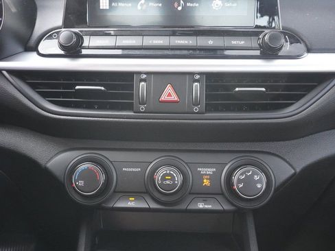 Used 2023 Kia Forte LXS image 38