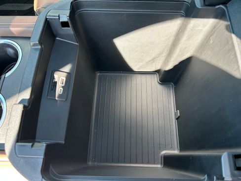 Used 2021 Chevrolet Tahoe High Country w/ Premium Package image 29