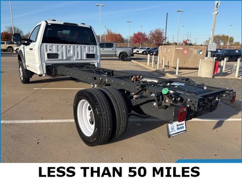 Used 2024 Ford F550 2WD Regular Cab Super Duty image 4