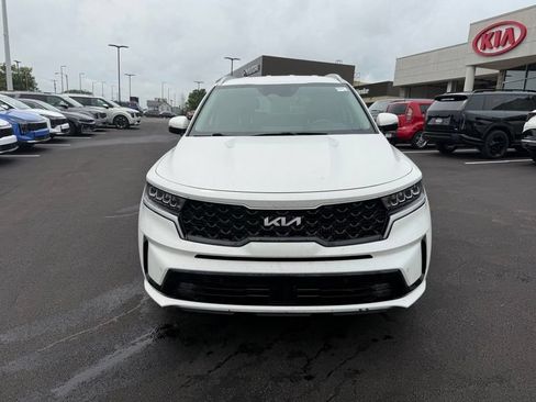 Used 2023 Kia Sorento EX AWD/4WD image 2