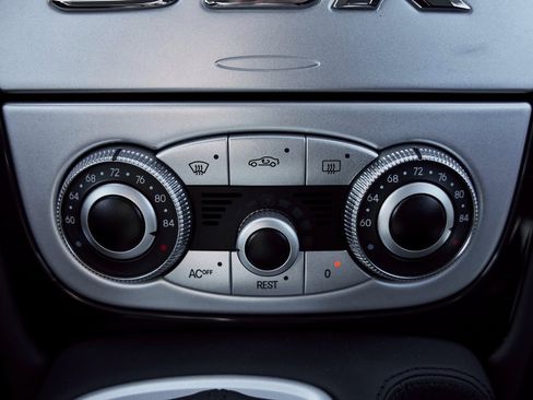 Used 2006 Mercedes-Benz SLR image 82