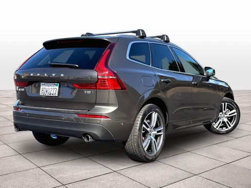 Used 2018 Volvo XC60 T5 Momentum w/ Convenience Package AWD/4WD image 16