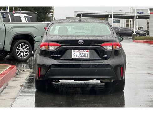 Certified 2025 Toyota Corolla LE image 5