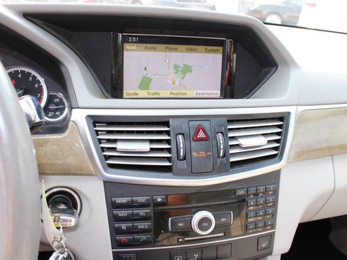 Used 2011 Mercedes-Benz E 350 4MATIC Sedan image 15