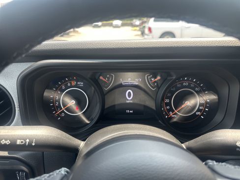 New 2025 Jeep Gladiator Sport image 38