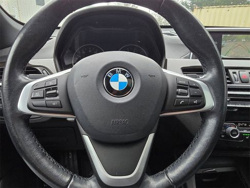 Used 2018 BMW X1 xDrive28i image 3