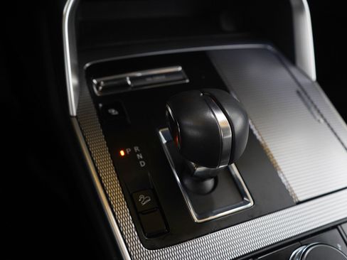Certified 2024 MAZDA CX-90 Plug-In Hybrid w/ Preferred AWD/4WD image 26