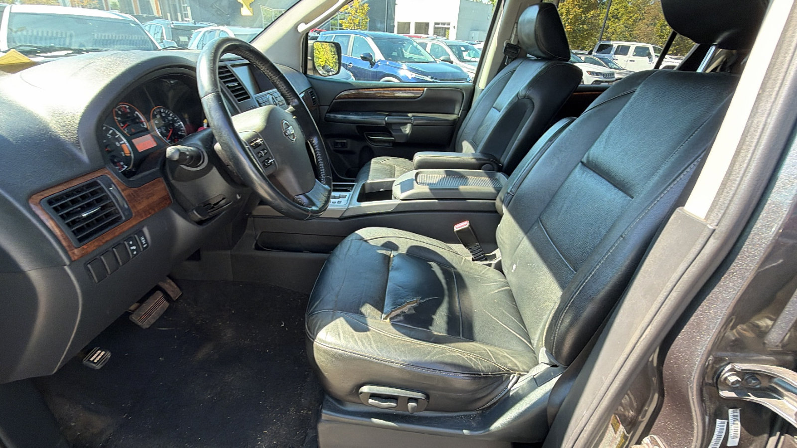 Used 2010 Nissan Armada Titanium AWD/4WD image 16