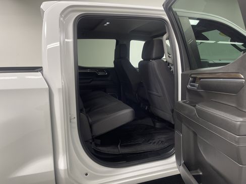 Used 2024 Chevrolet Silverado 1500 LT w/ Z71 Off-Road Package image 19