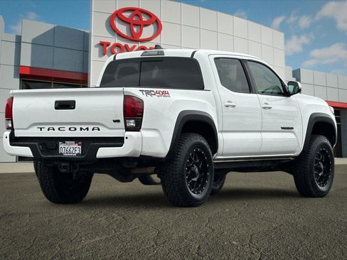 Certified 2021 Toyota Tacoma SR image 3
