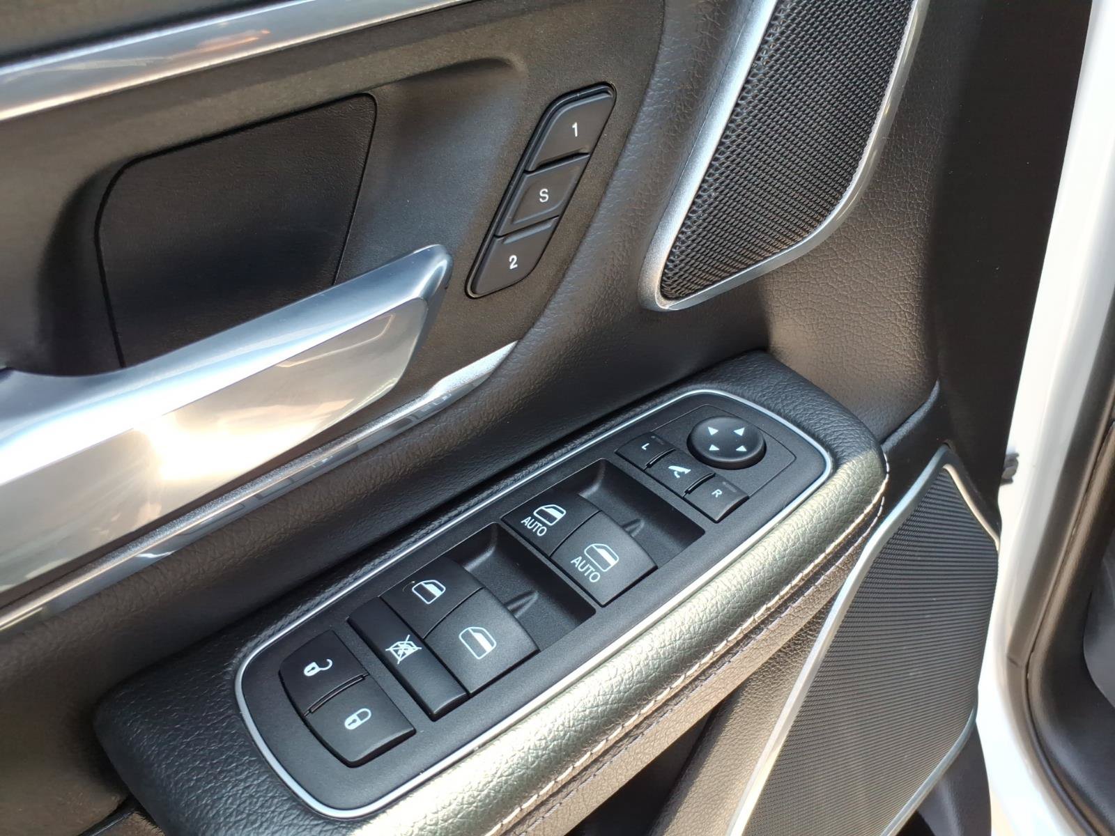 Used 2023 RAM 1500 Laramie AWD/4WD image 14
